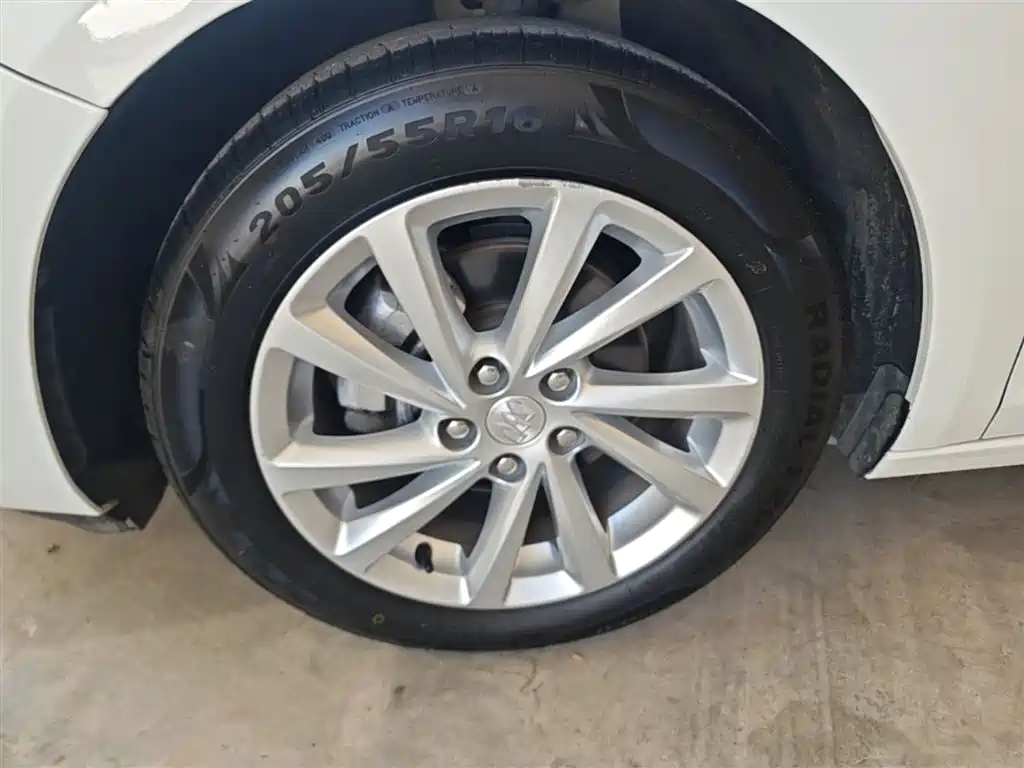 Buick Verano 2018 Sedan 15S Automatic Leading фото 23