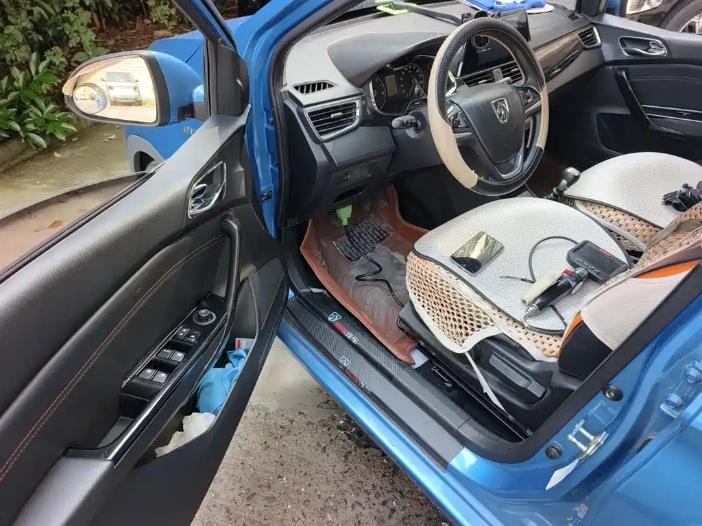 Baojun 310 2017 2017 1.5L Manual Luxury