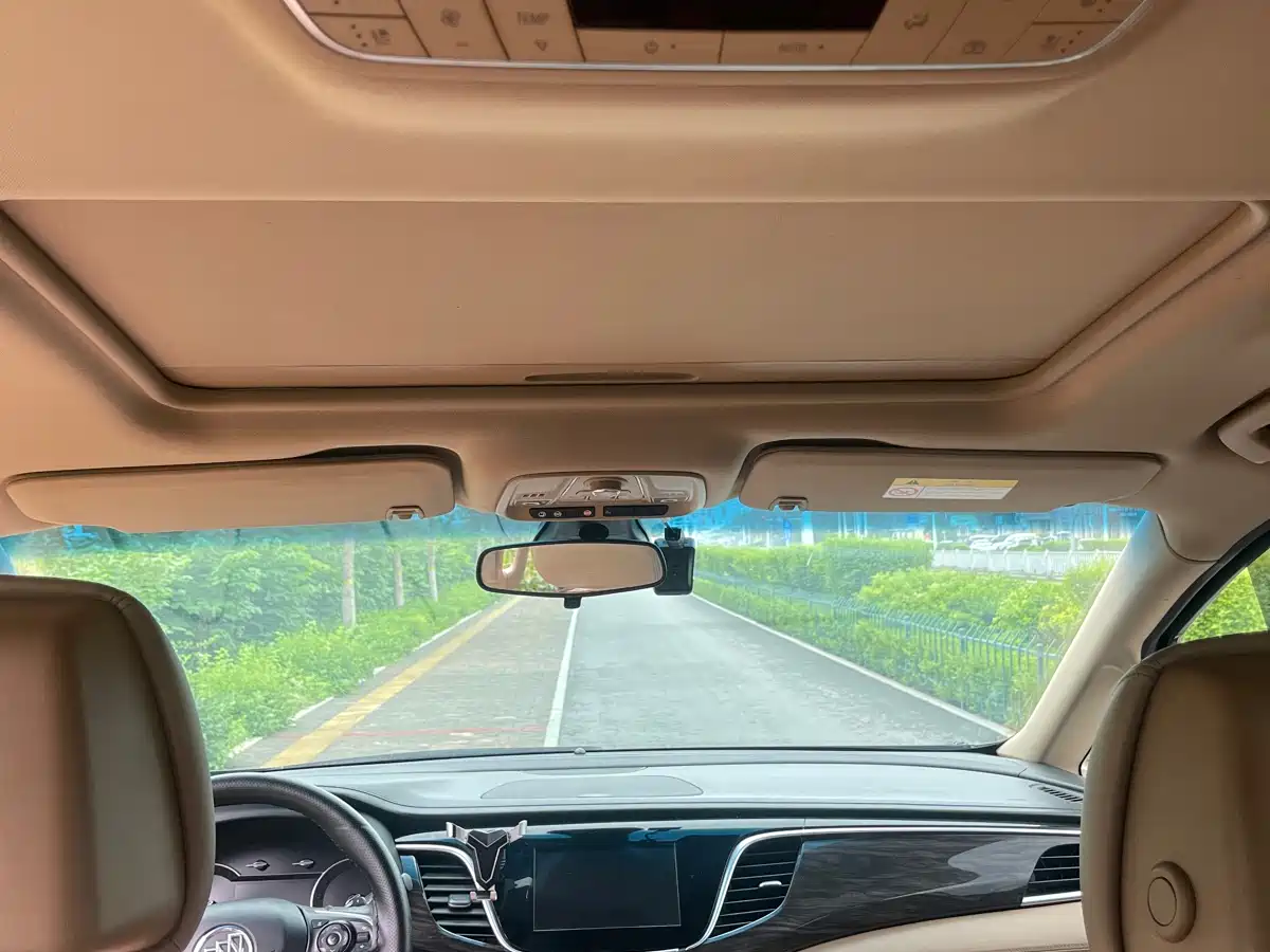 Buick GL8 2017 ES 28T Luxury China V фото 14