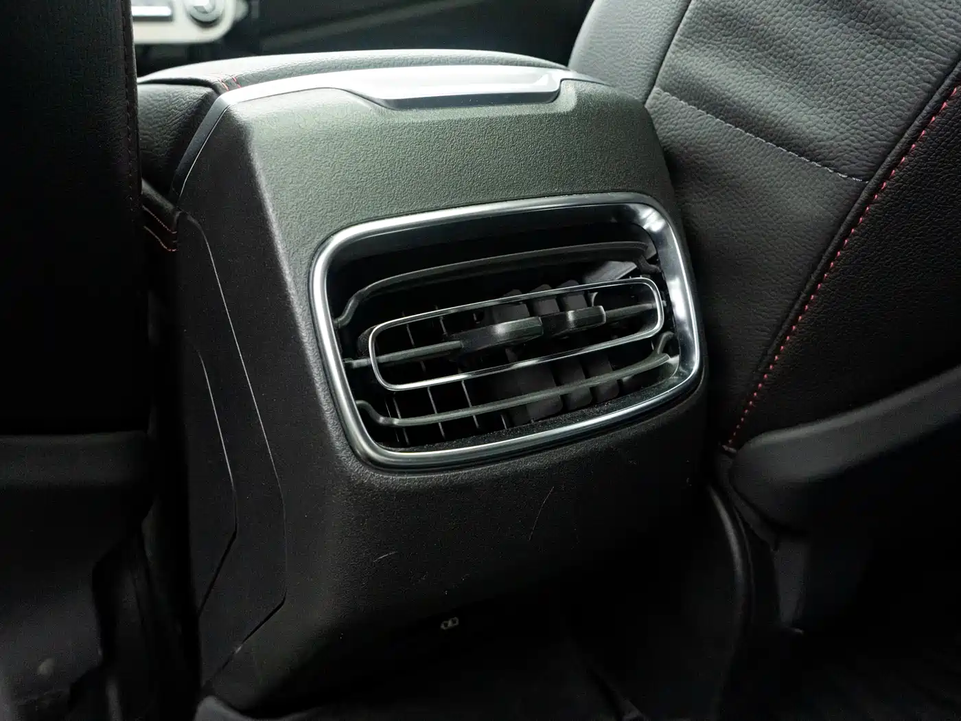 Lynk & Co 02 2019 1.5T DCT 2WD Power Edition China VI фото 13