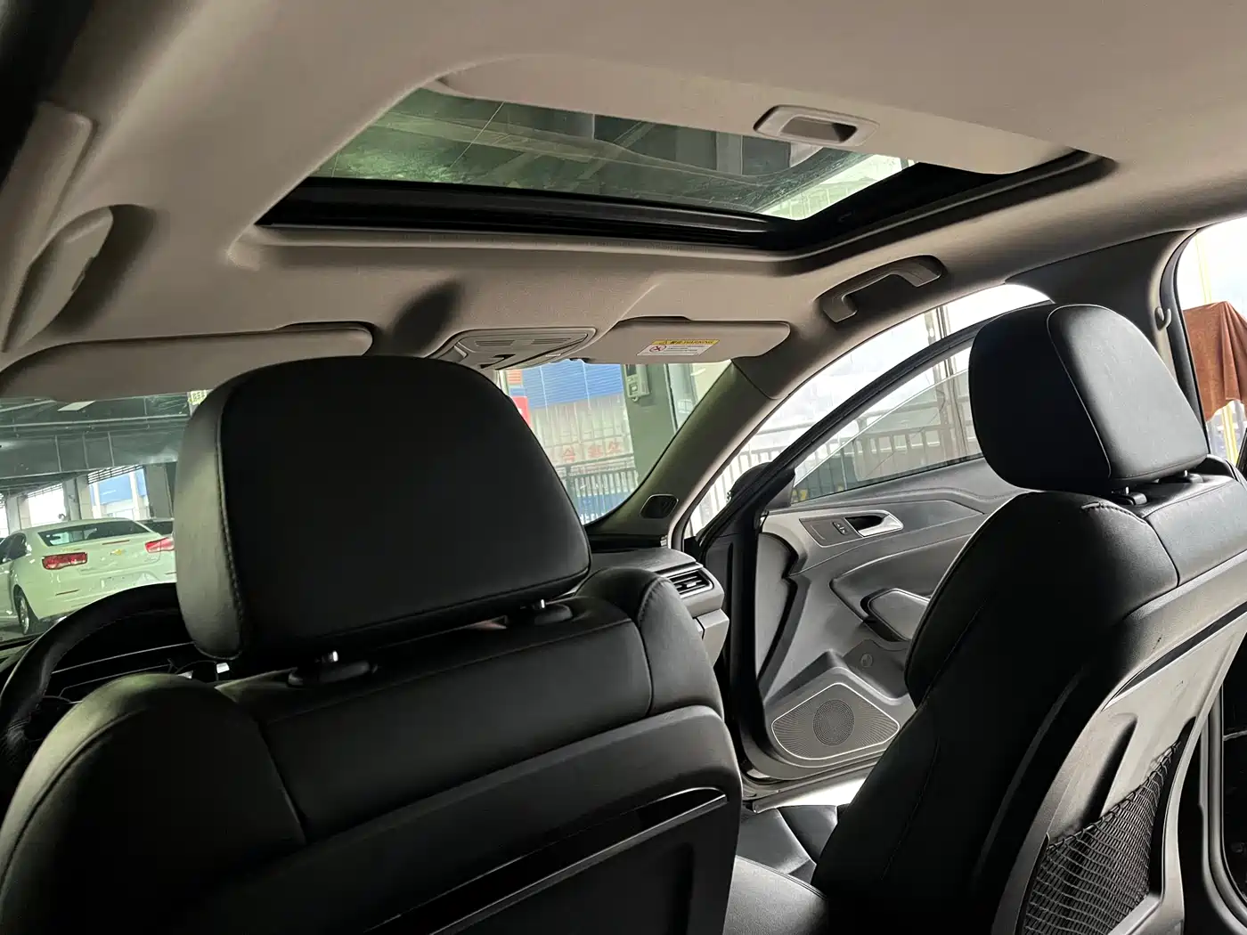 Hongqi H5 2020 1.8T Automatic Smart Connection Qi Rhythm Edition фото 6