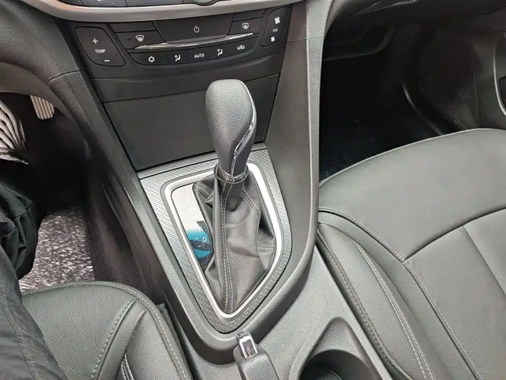 Buick Excelle GT 2019 18T Auto Connected Elite China VI фото 14