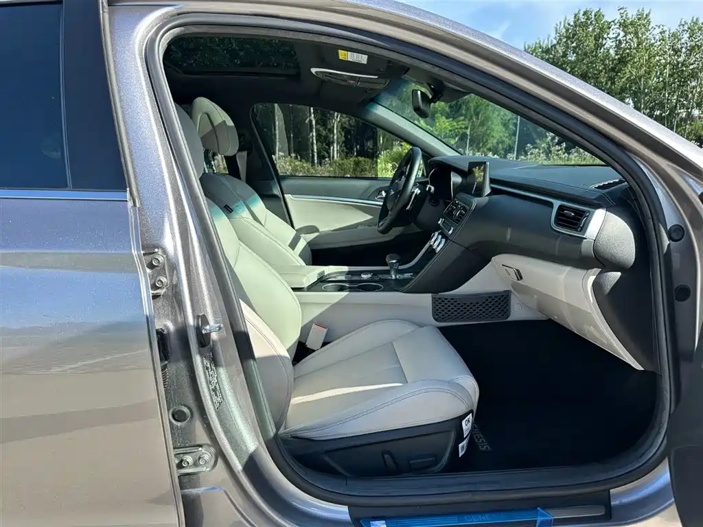 Genesis G70 2023 Model 2.0T RWD Luxury Edition фото 15
