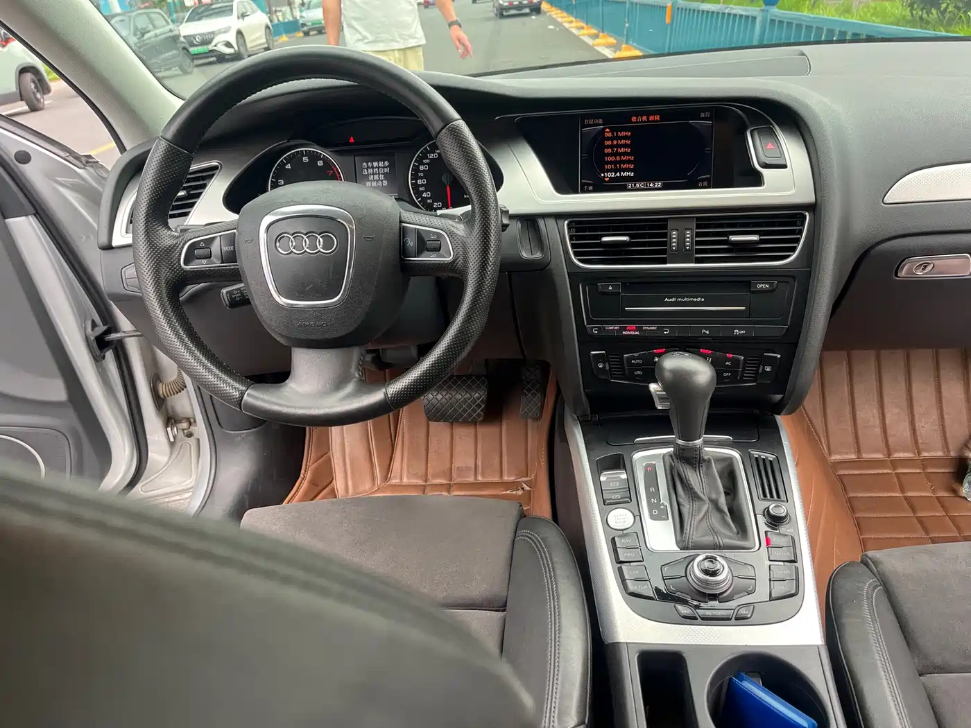Audi A4L 2011 2011 2.0 TFSI Sport