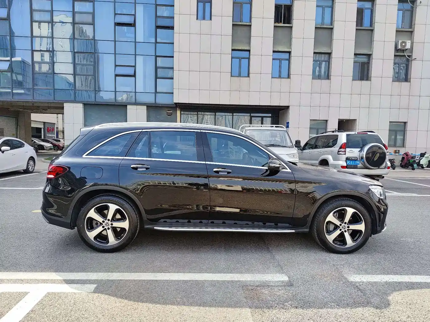 Mercedes-Benz GLC 2022 Model GLC 260 L 4MATIC Dynamic Edition фото 6