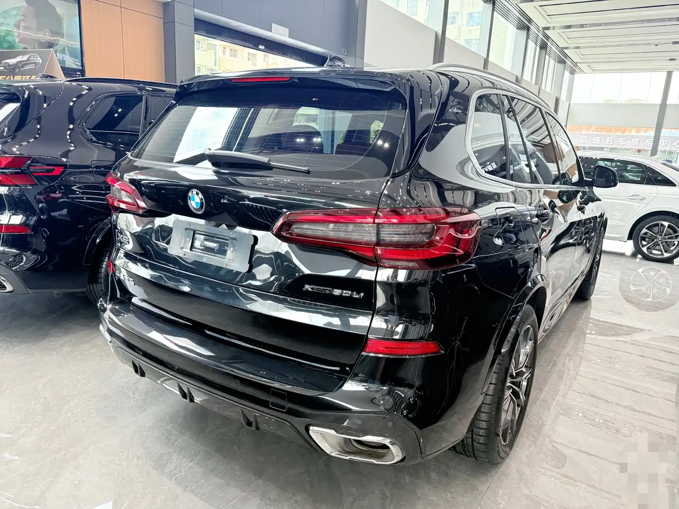 BMW X5 2022 xDrive 30Li Premium M Sport Package фото 8