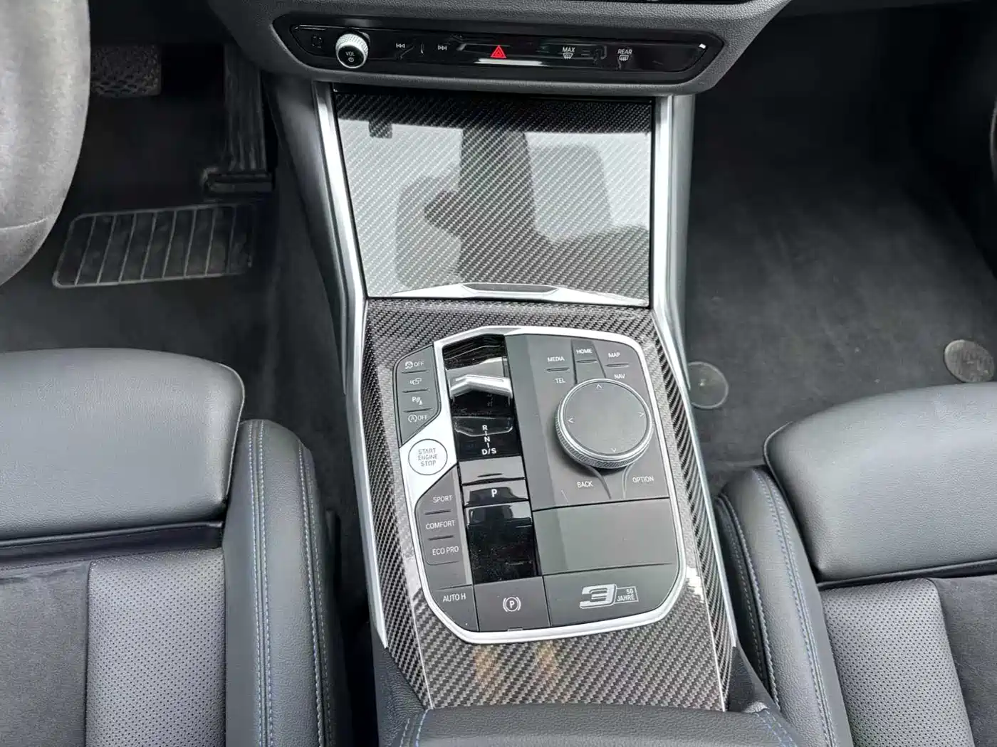 BMW 3 Series 2025 330Li 50th Anniversary Limited Edition фото 5