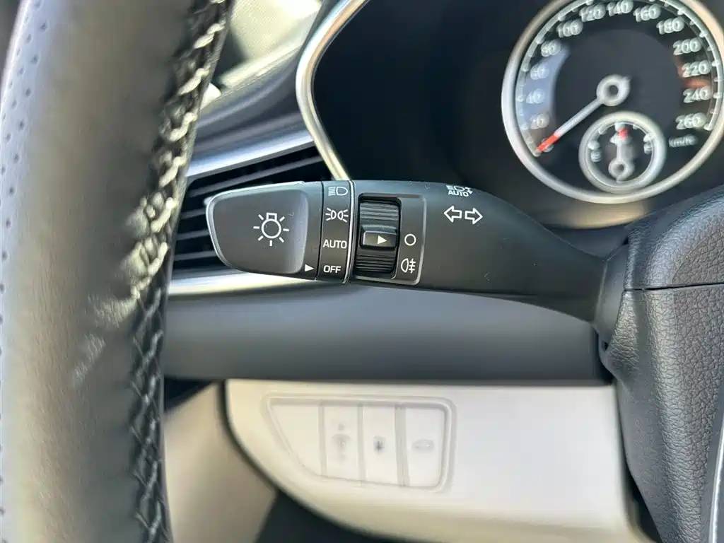Genesis G70 2023 Model 2.0T RWD Luxury Edition фото 23