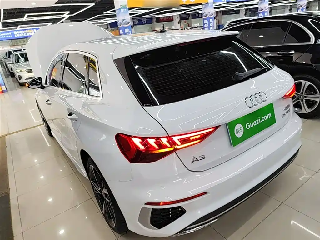 Audi A3 2023 Facelift Sportback 35 TFSI Fashion Sport фото 5