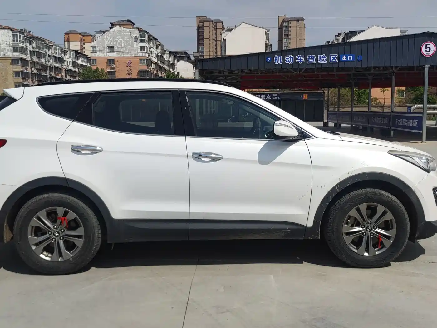 Hyundai Santa Fe 2013 Model 2.4L Automatic 2WD Smart фото 4