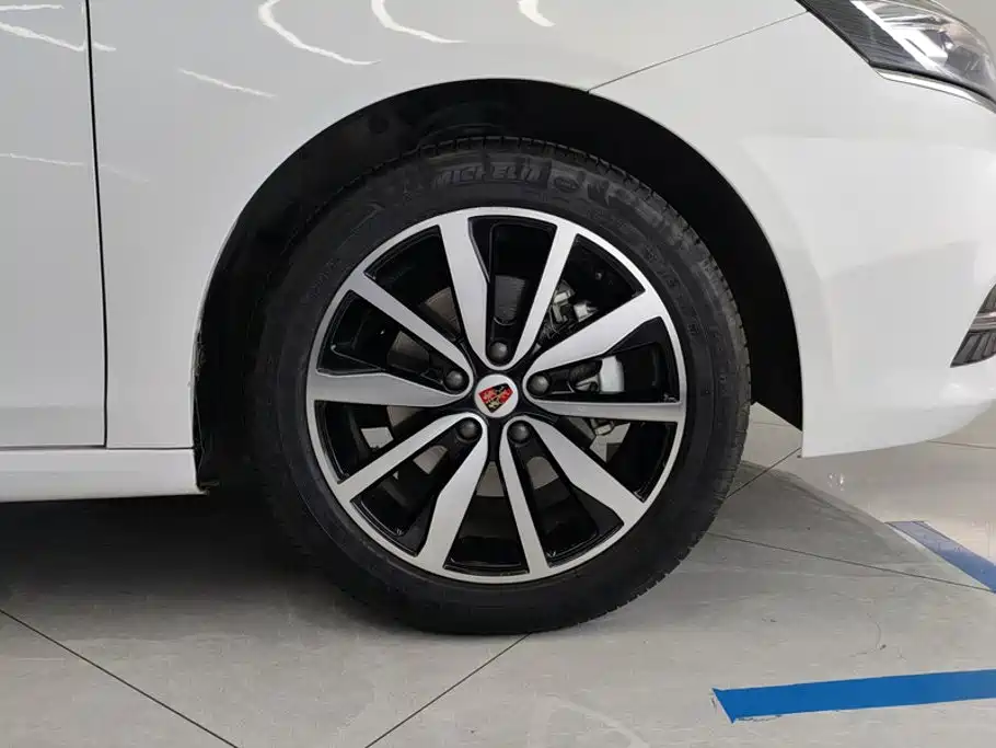 Roewe i6 2017 2017 20T Auto Internet Smart Premium Edition