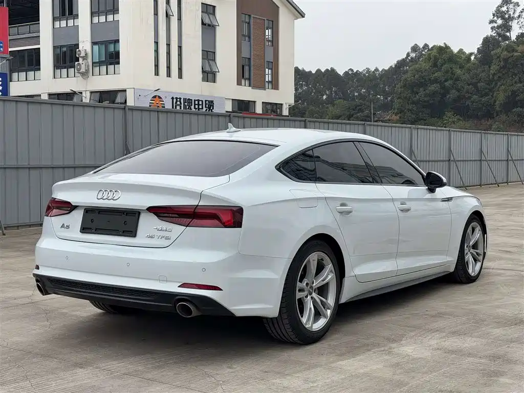 Audi A5 (Import) 2019 Sportback 40 TFSI Fashion фото 5