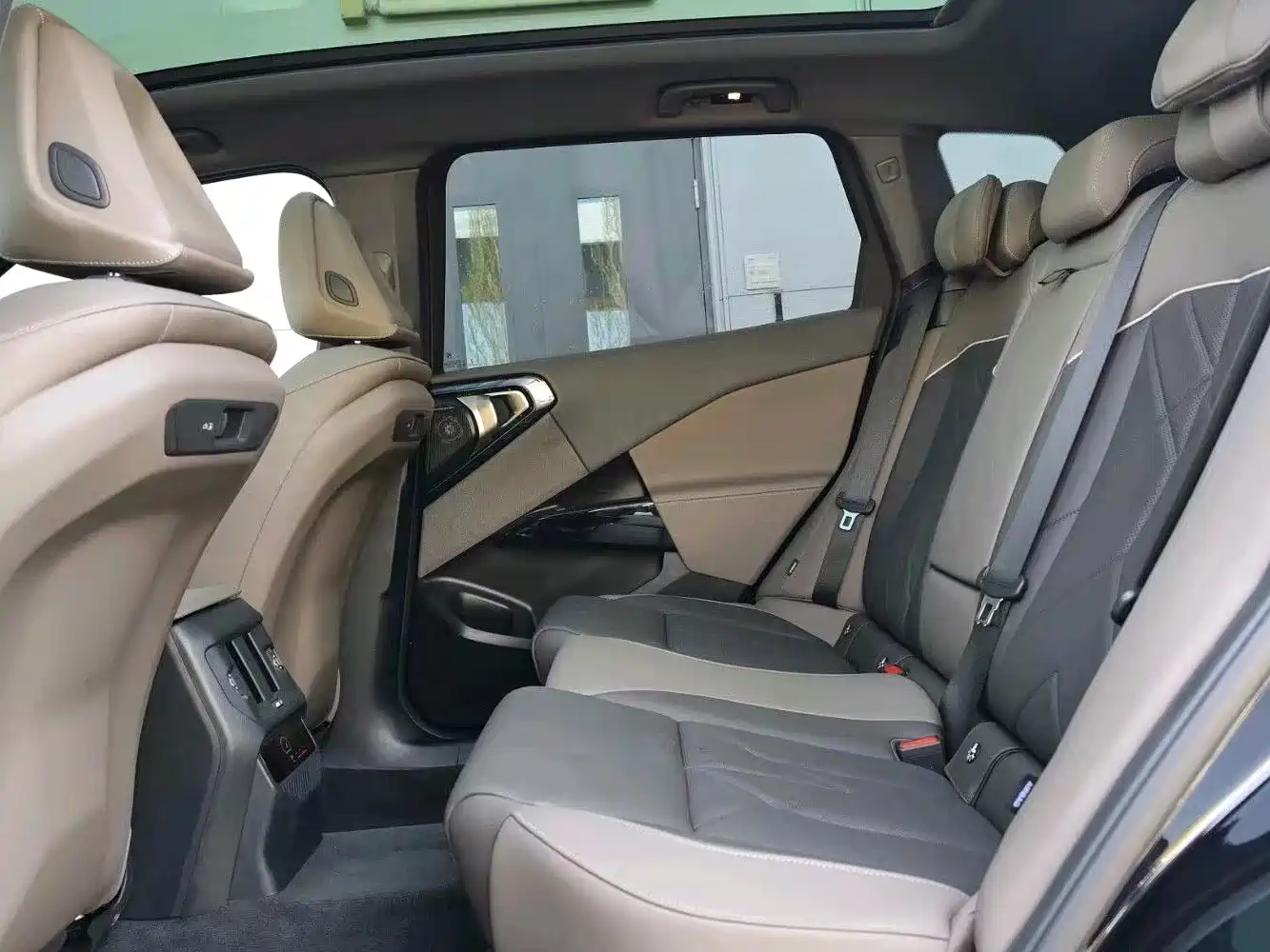 BMW X3 2025 xDrive30L Leading Model M Sport Black Package фото 11