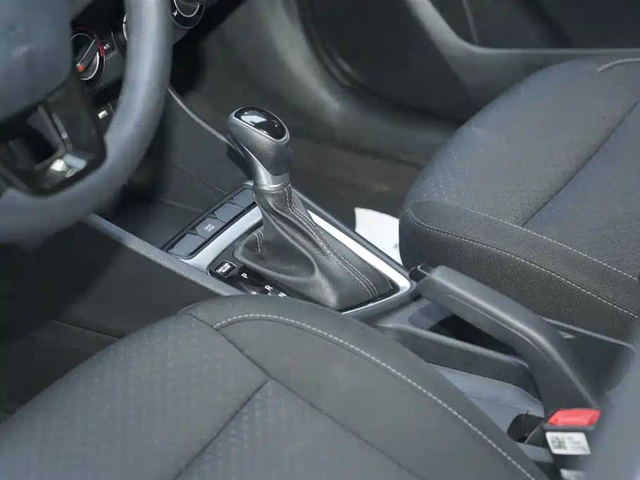 Hyundai Elantra 2020 1.6L Auto GL Pleasing Edition фото 17