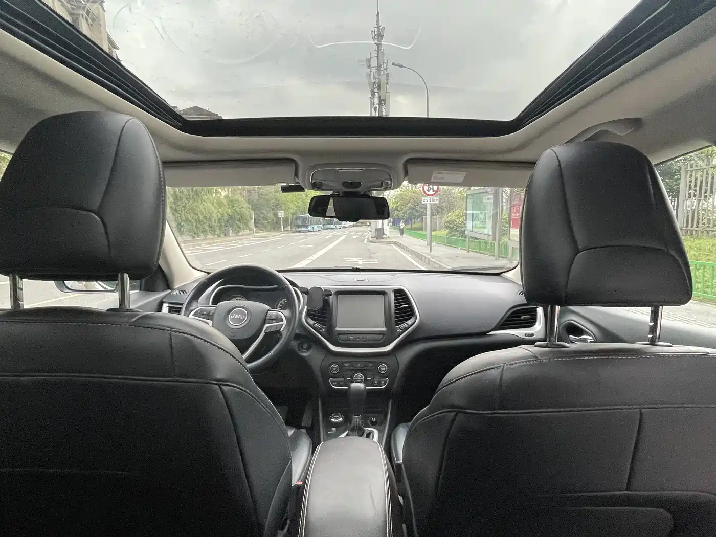 Jeep Cherokee (Import) 2015 2015 2.4L Elite Edition