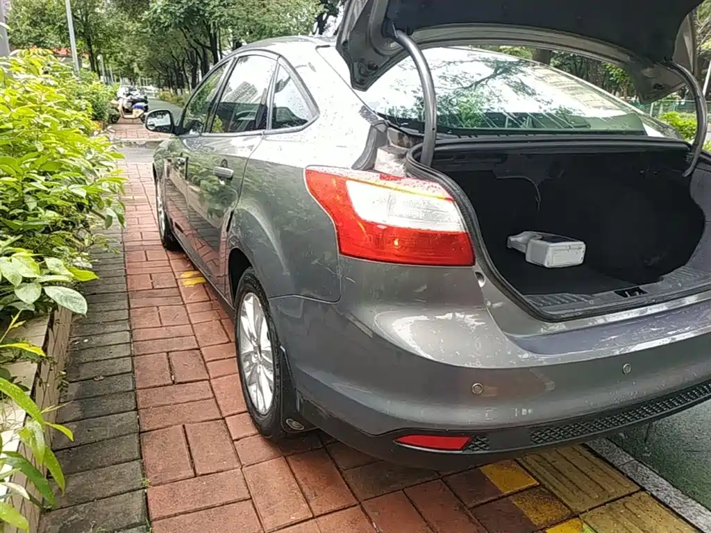 Ford Focus 2014 2012 Sedan 1.6L Automatic Comfort