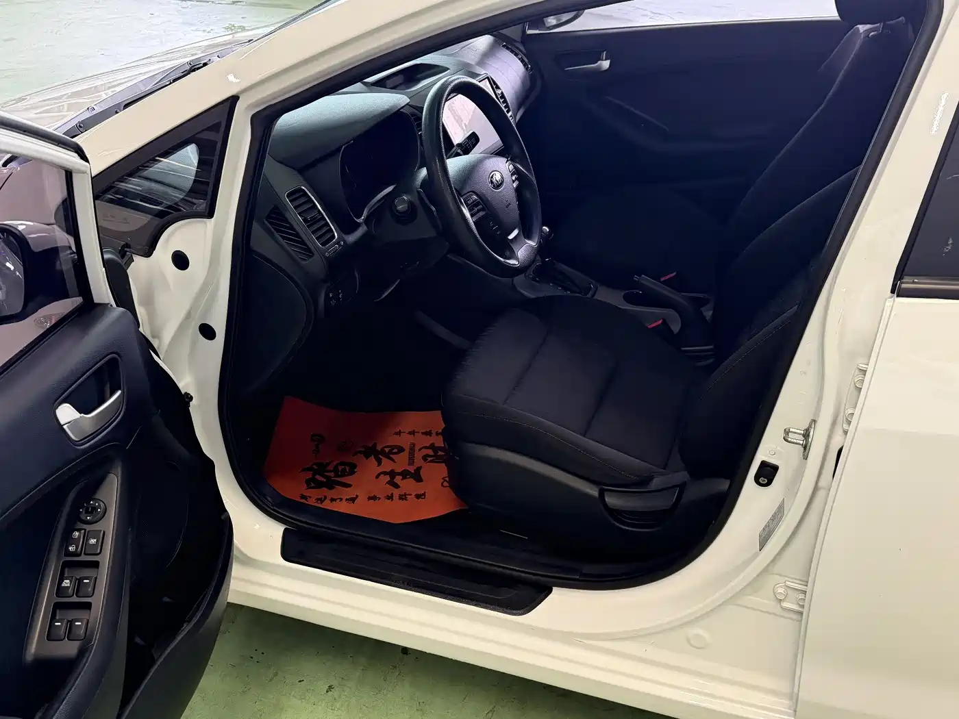 Kia K3 2015 1.6L Automatic GL фото 3