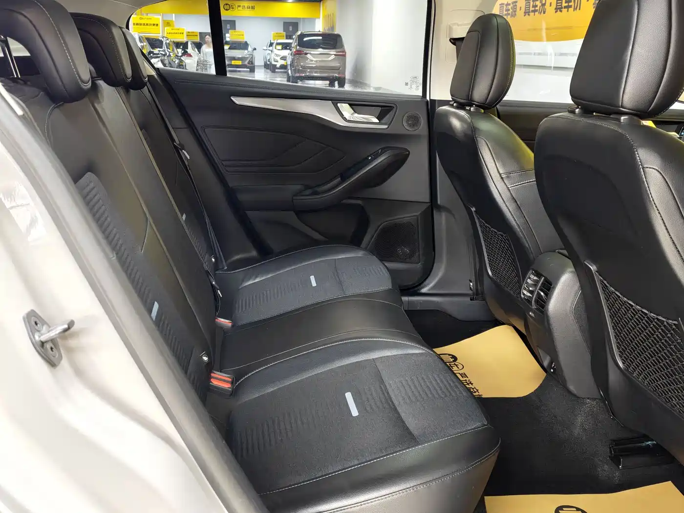 FORD FOX ACTIVE