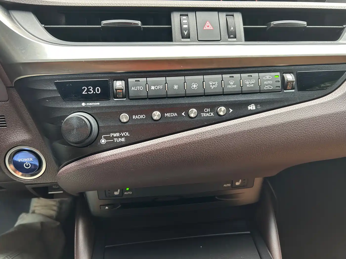 Lexus ES 2018 300h Excellence Edition China V фото 19