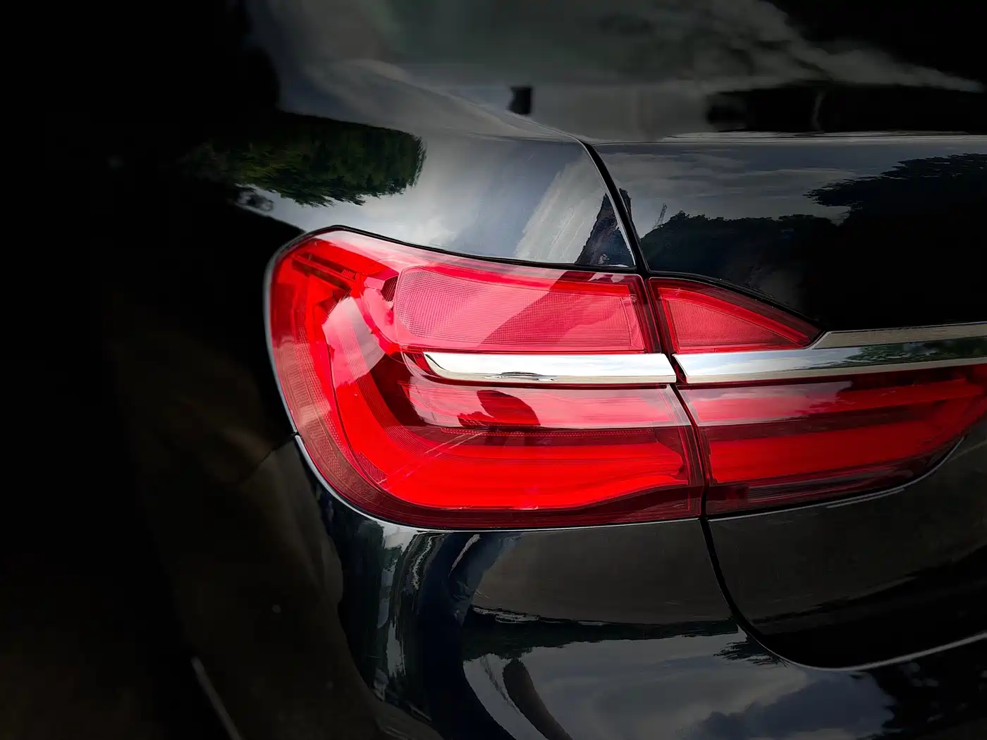 BMW 7 Series 2016 740Li Leading Edition фото 13