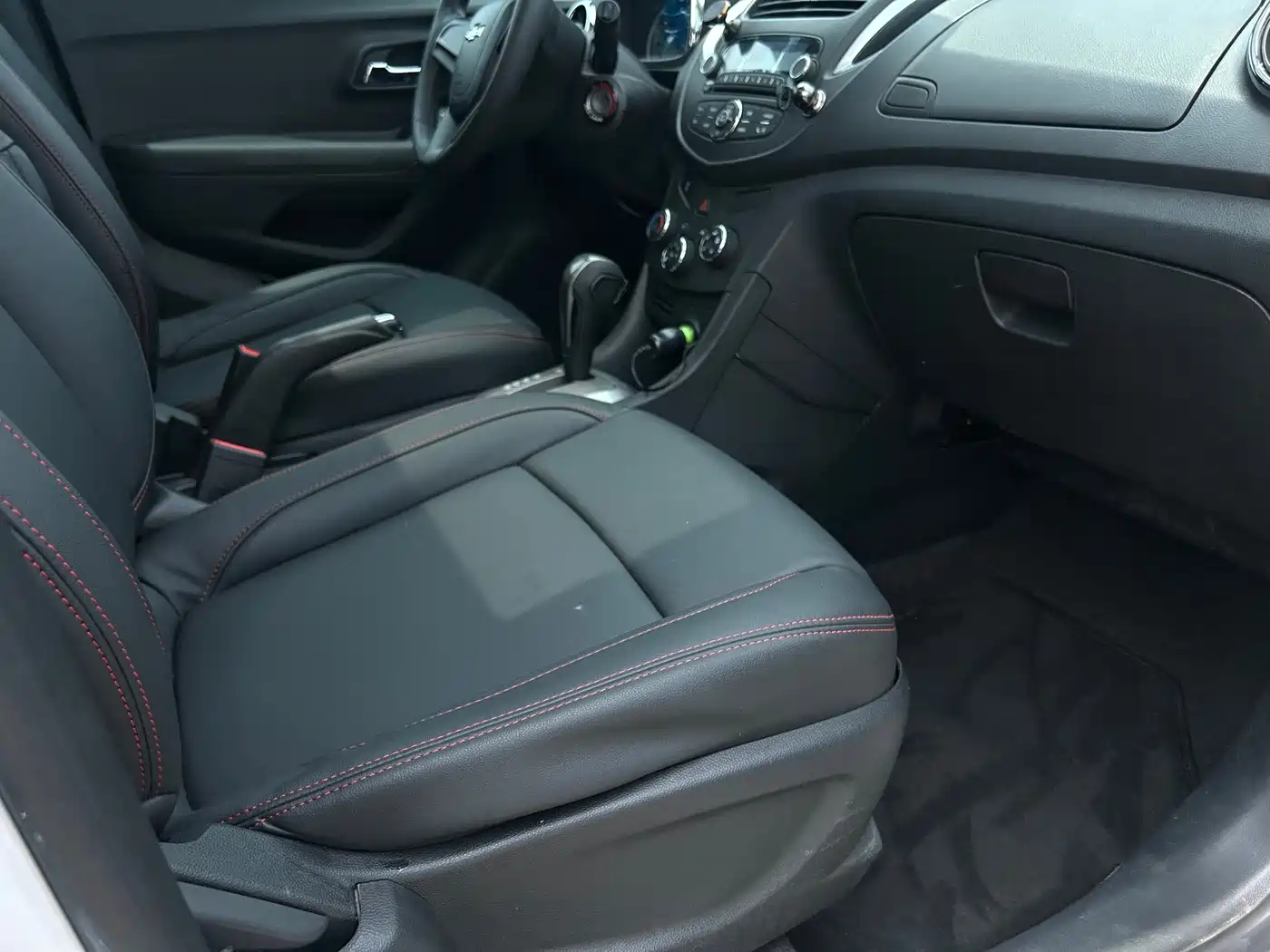 Chevrolet Trax 2016 1.4T Automatic 2WD Comfort Sunroof Edition фото 26