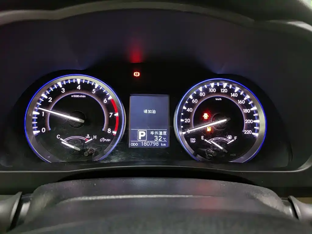 Фото 12 - Toyota Highlander