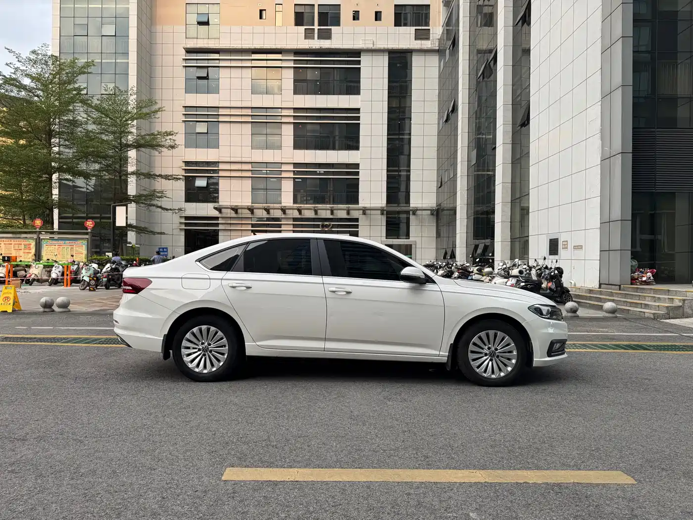 Volkswagen Lavida 2021 280TSI DSG Comfort Edition фото 26