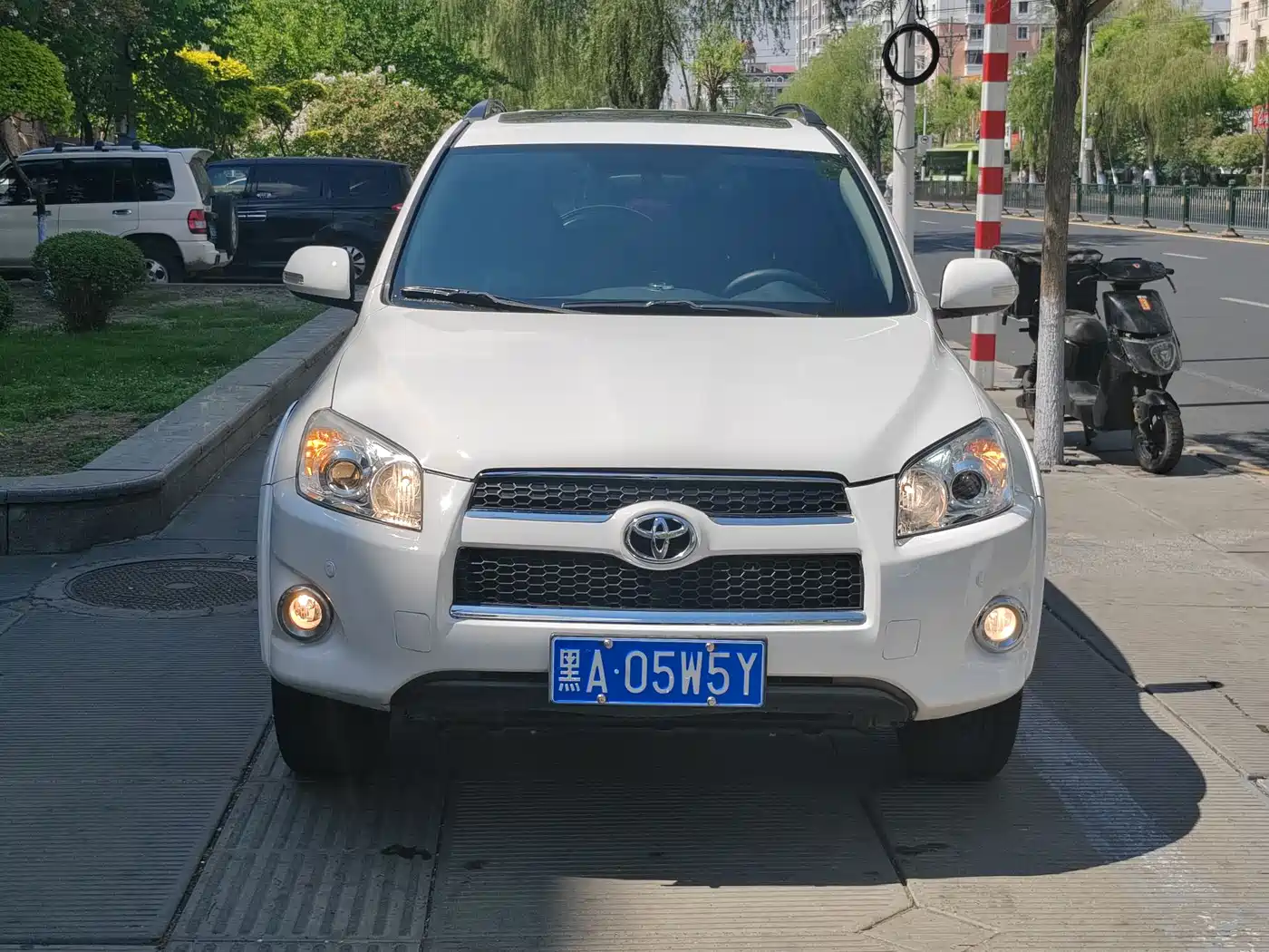 Toyota RAV4 Rongfang 2012 Styling Edition 2.4L Automatic 4WD Luxury фото 3
