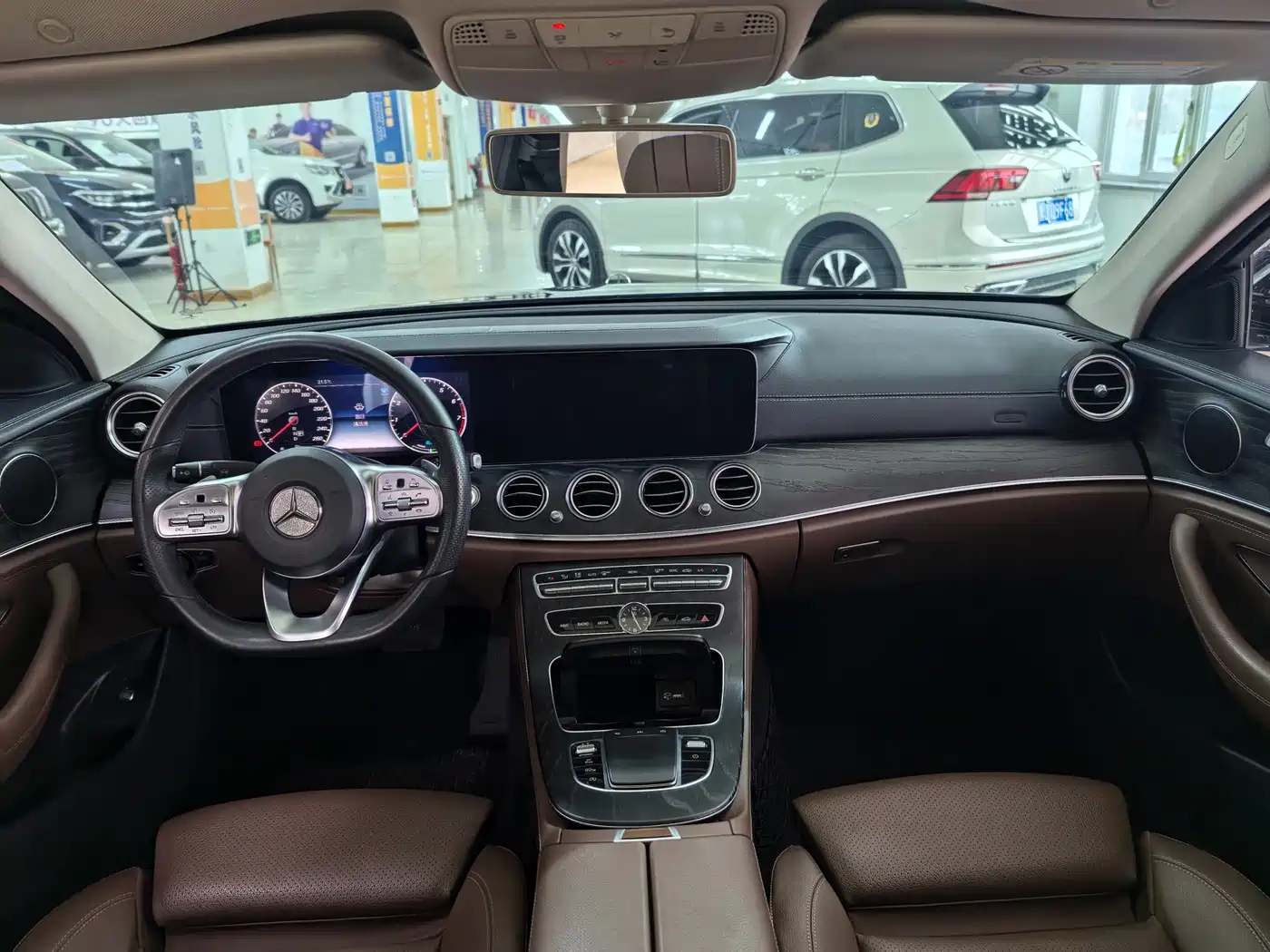 Mercedes-Benz E-Class 2019 E 260 L Sport 4MATIC фото 9