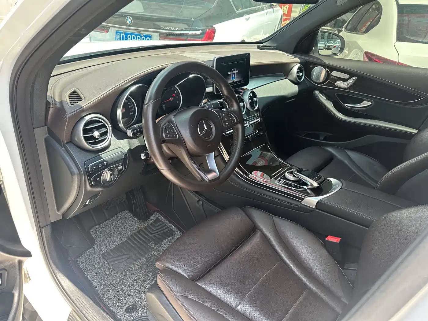 Mercedes-Benz GLC 2019 GLC 260 4MATIC Luxury фото 4