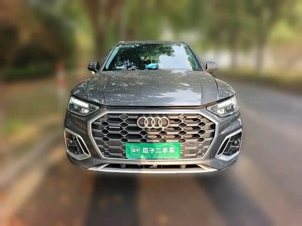 Фото 2 - Audi Q5L