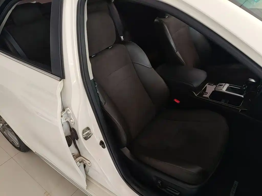 Toyota Reiz 2017 2013 2.5V Premium Edition