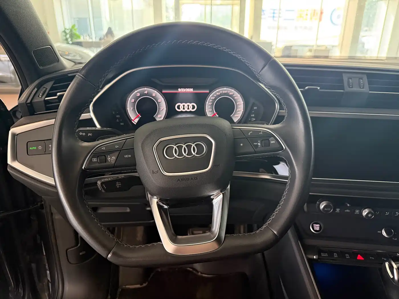Фото 11 - Audi Q3