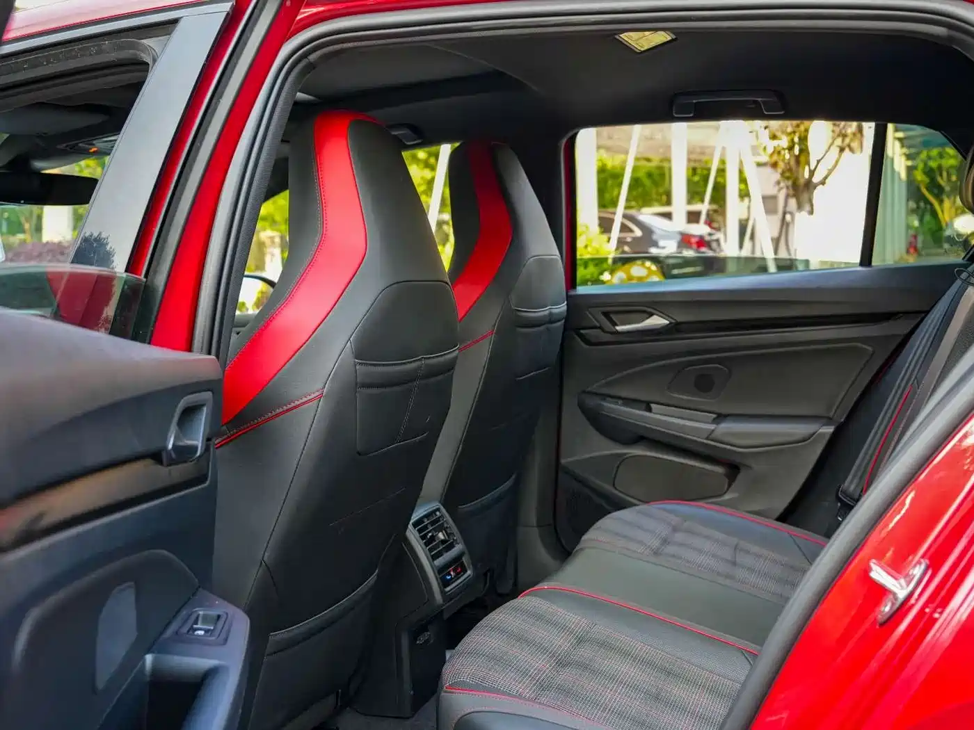 Volkswagen Golf GTI 2021 380TSI DSG GTI фото 15