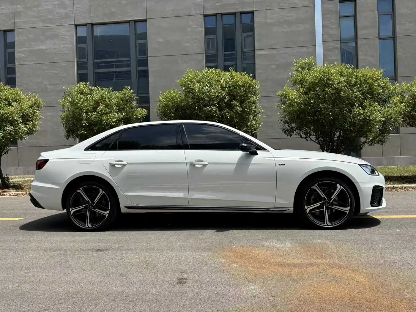 Audi A4L 2024 40 TFSI Luxury Dynamic фото 16