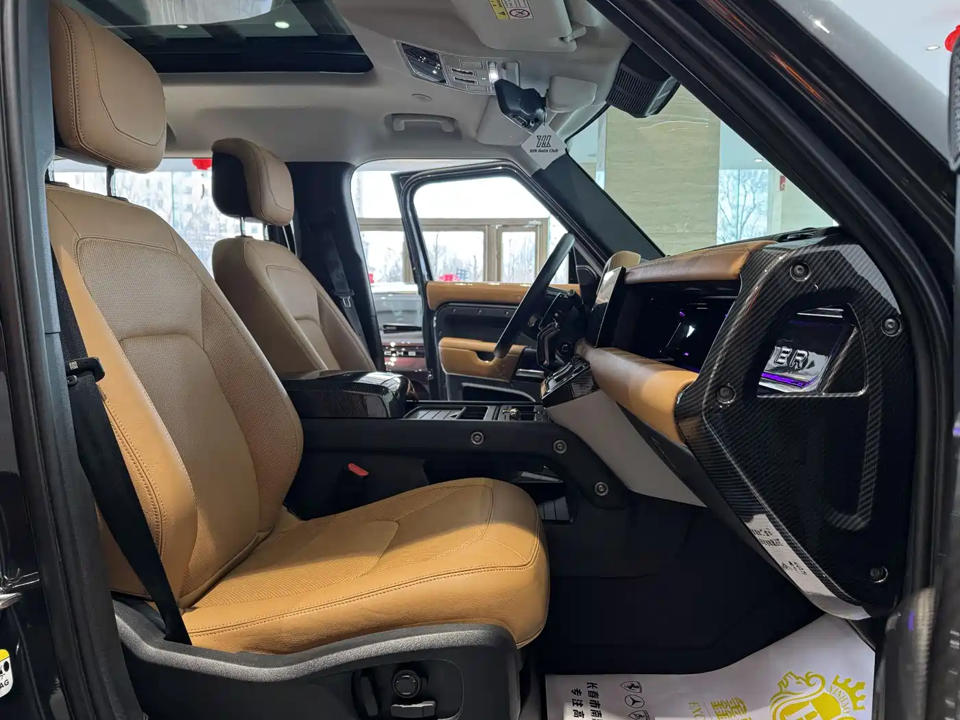 Land Rover Defender 2023 Model 110 3.0T P400 Dark Special Edition фото 9