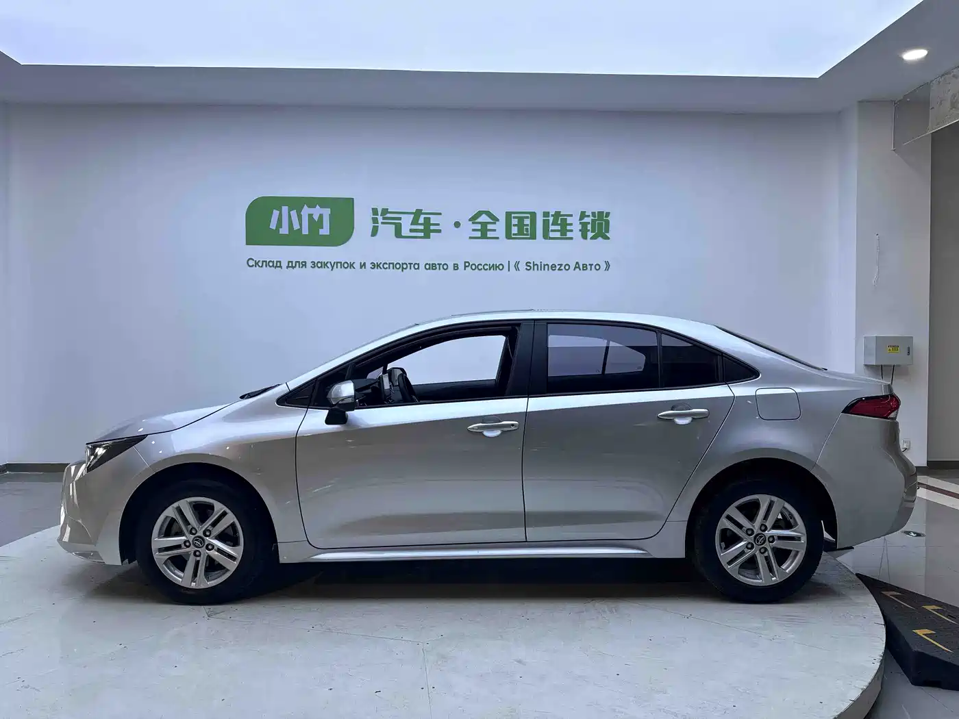 Toyota Levin 2021 185T CVT Luxury Edition фото 6