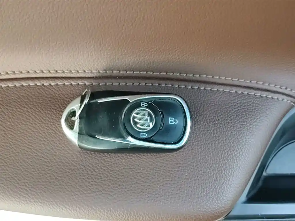 Фото 9 - Buick GL6