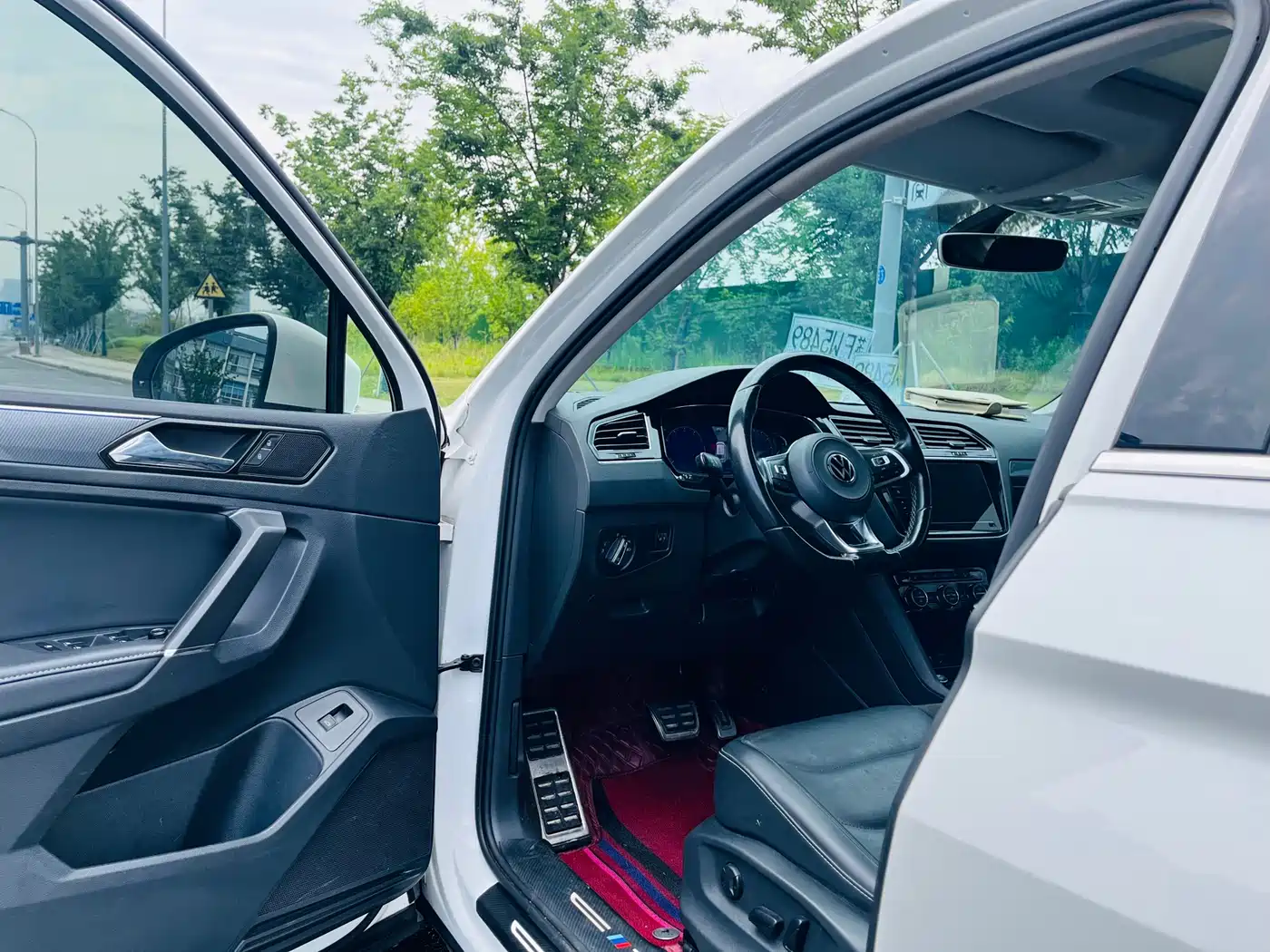 Volkswagen Tiguan L 2021 330TSI Automatic 2WD R-Line Premium фото 5