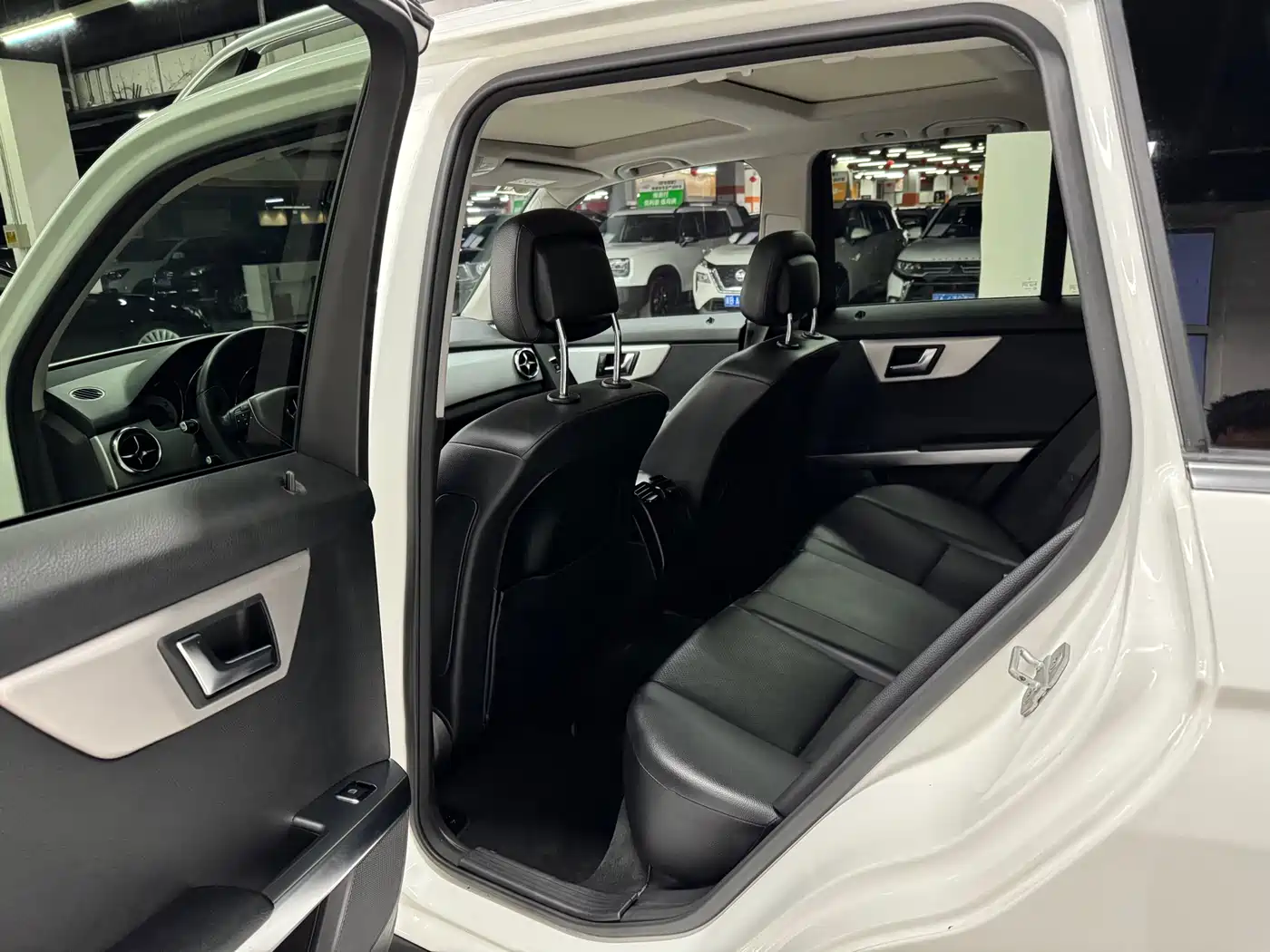 Mercedes-Benz GLK-Class 2013 GLK 300 4MATIC Dynamic Sunroof фото 8