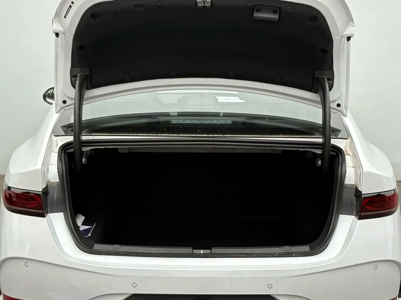 BYD Qin PLUS 2025 DM-i Smart Drive 55KM Leader фото 20