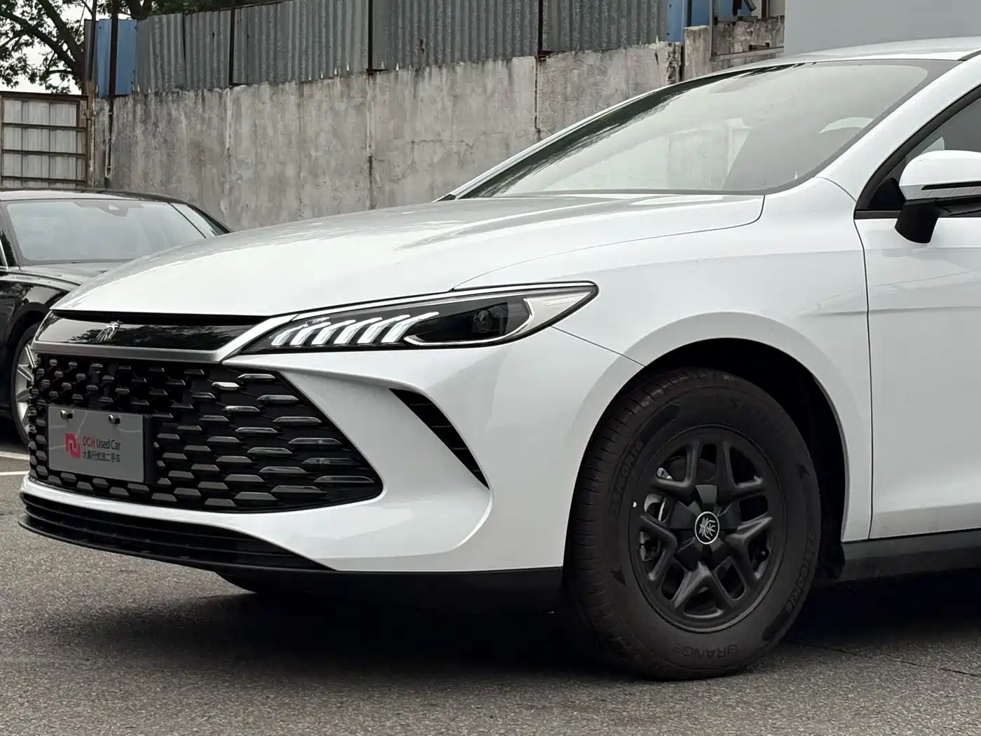 BYD Qin PLUS 2025 DM-i Smart Drive 55KM Leader фото 21