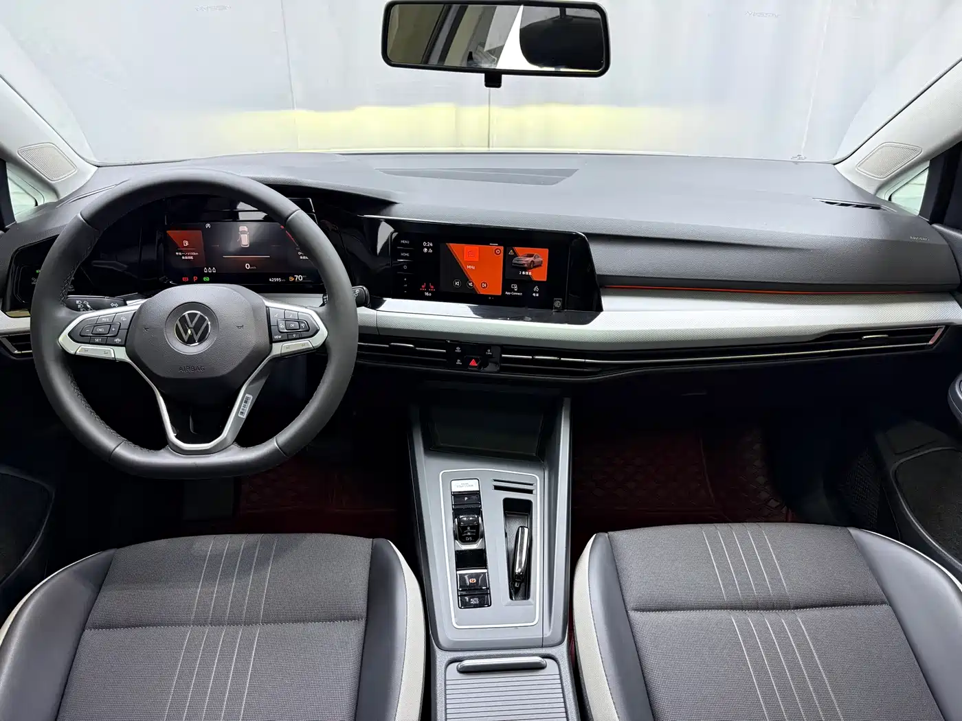Volkswagen Golf 2023 280TSI DSG Pro фото 8