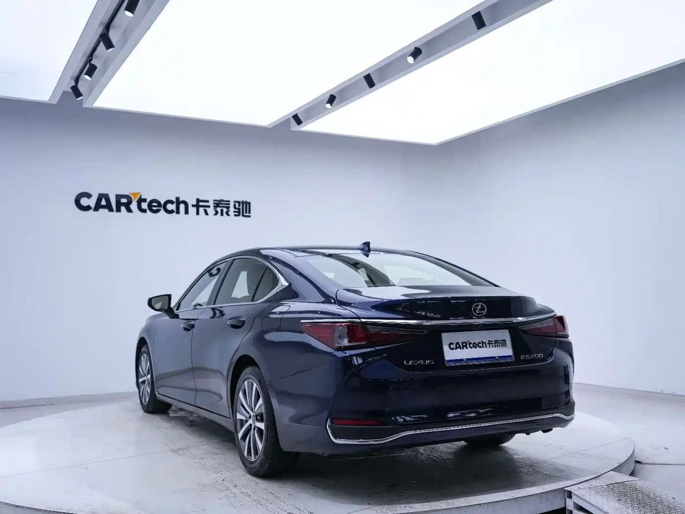 Lexus ES 2020 200 Excellence фото 8