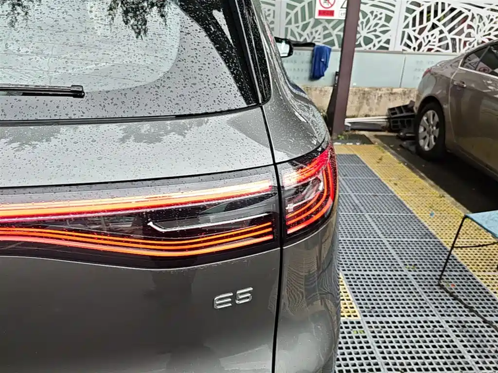 Geely Galaxy Galaxy E5 2026 610km Explorer+ Edition фото 8