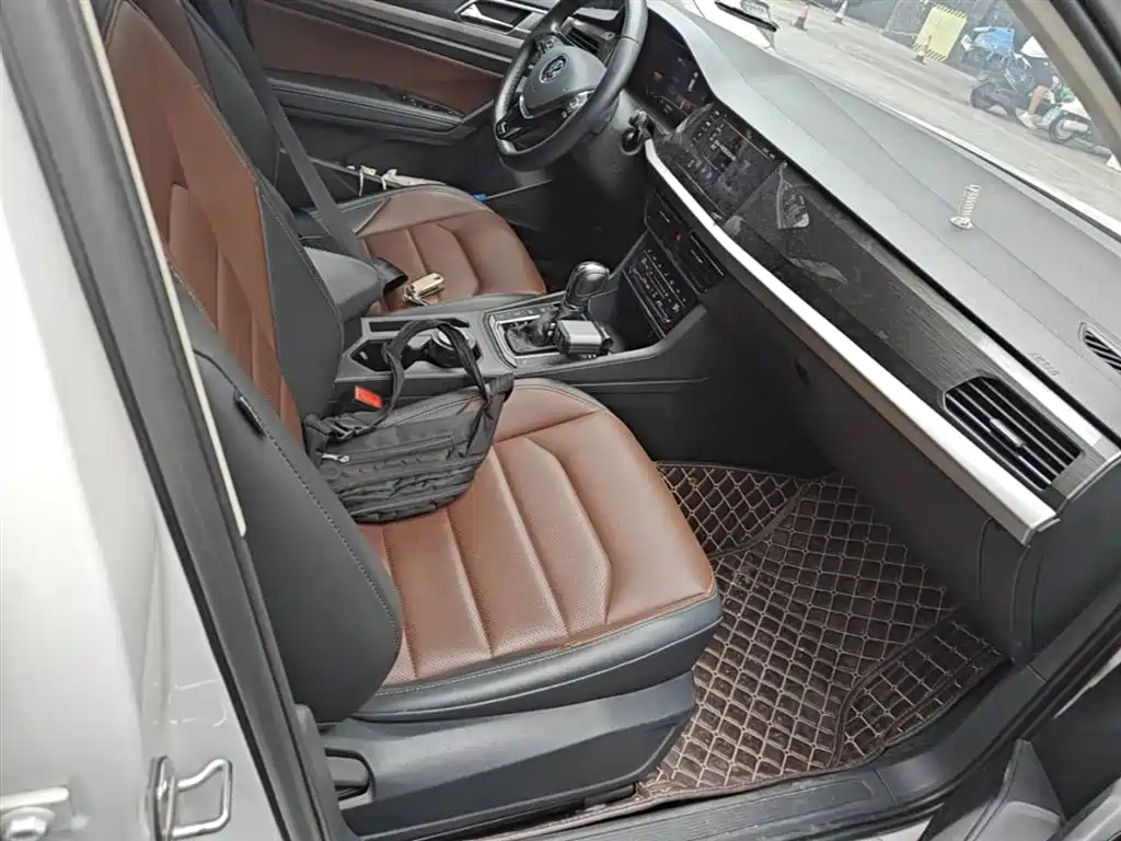 Volkswagen Lavida 2021 280TSI DSG Luxury Edition фото 25