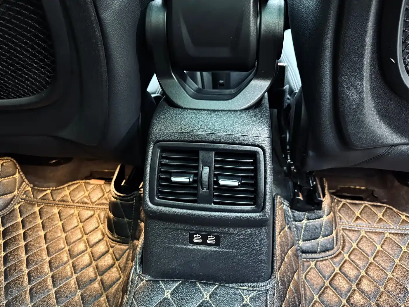 BMW X1 2019 sDrive20Li Leading Model фото 6