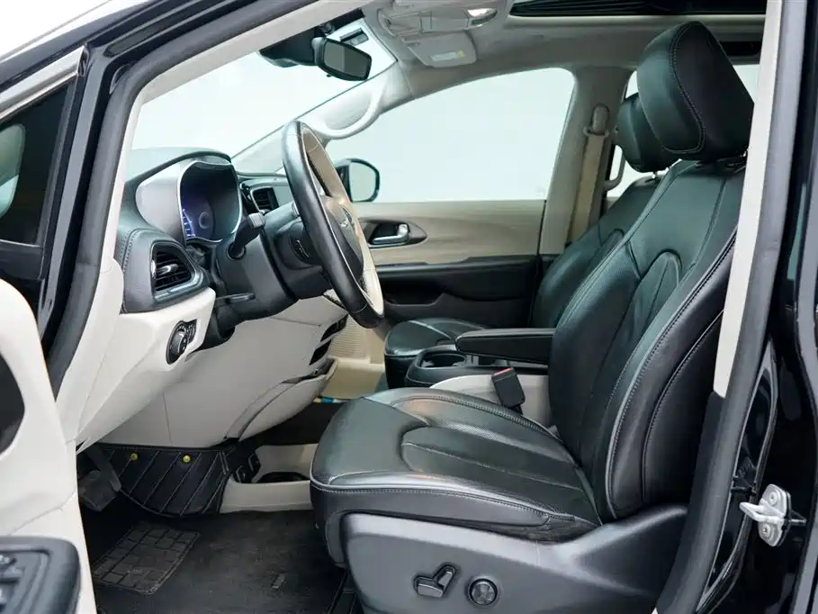 Chrysler Grand Caravan PHEV (Import) 2020 2018 3.6L Plug-in Hybrid