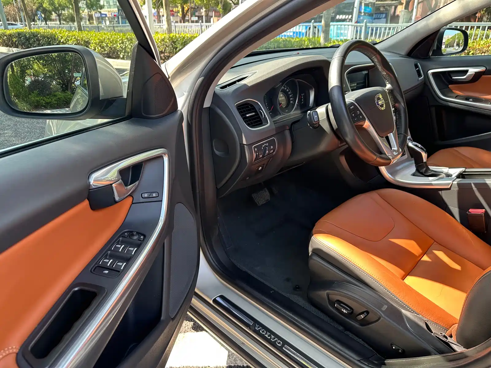 Photo 7 - Volvo S60