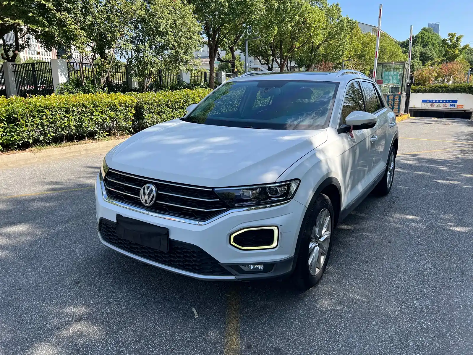 Photo 1 - Volkswagen T-ROC